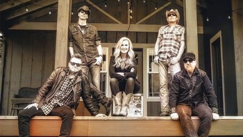 Music on the Lawn – Featuring Night Rose Band