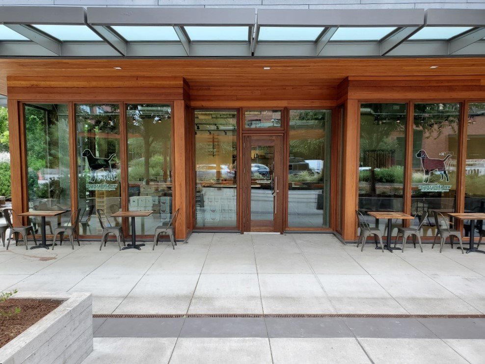 Manzanita NW: Winery Tasting Room & Wine Bar