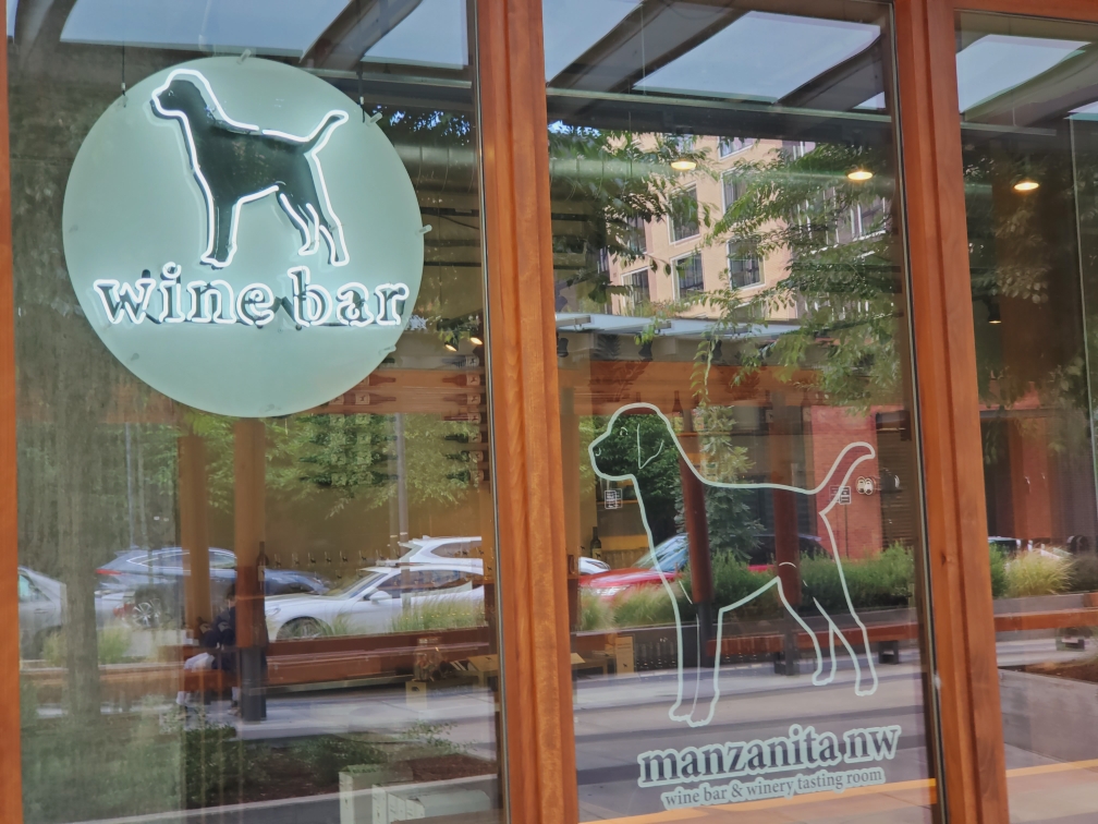 Manzanita NW: Winery Tasting Room & Wine Bar