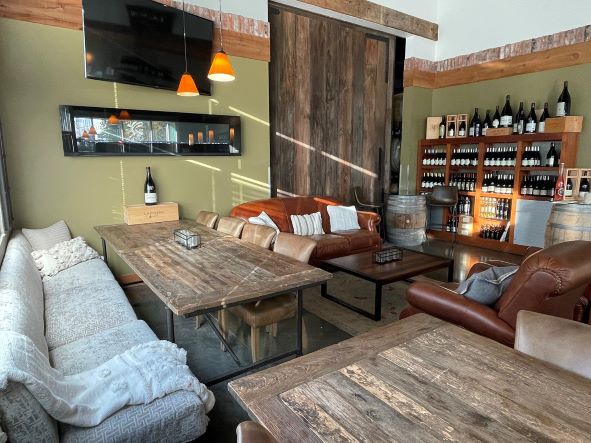 Lachini Winery & Tasting Bar